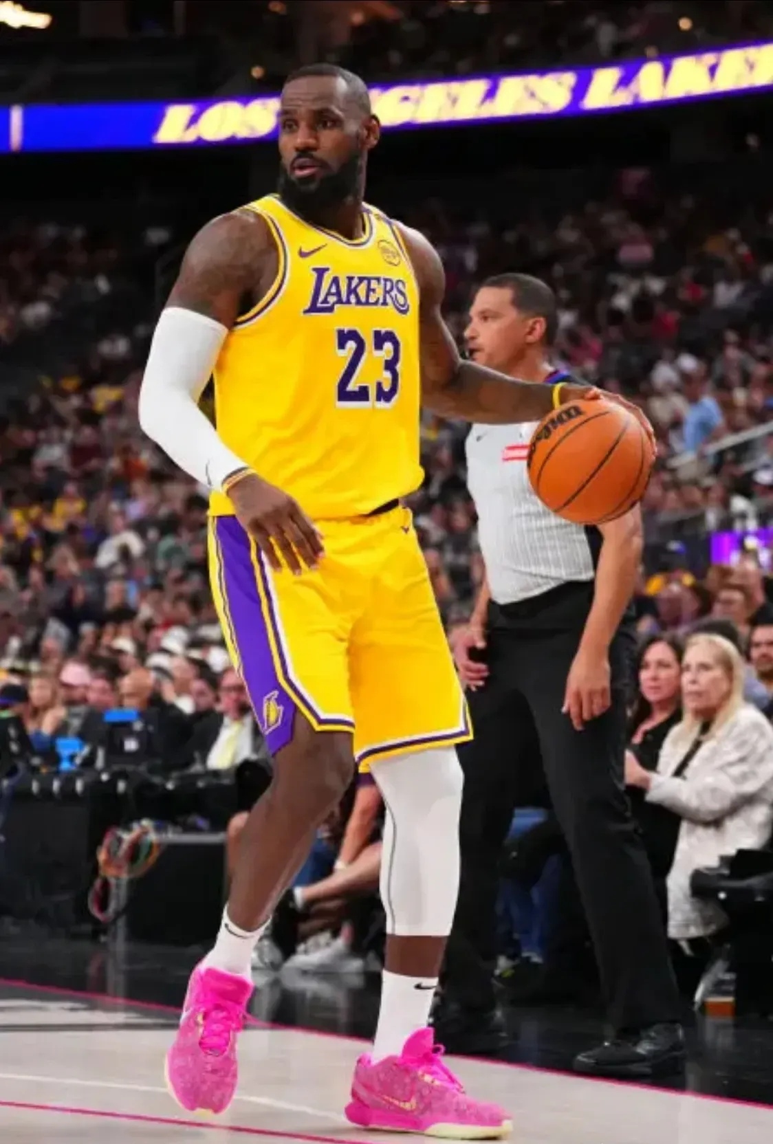 开拓者大胜湖人，西部霸主实力无敌！