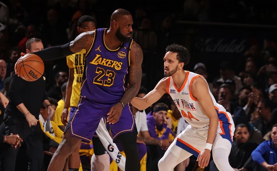 pg电子试玩网站-湖人不敌尼克斯，詹皇三分无力