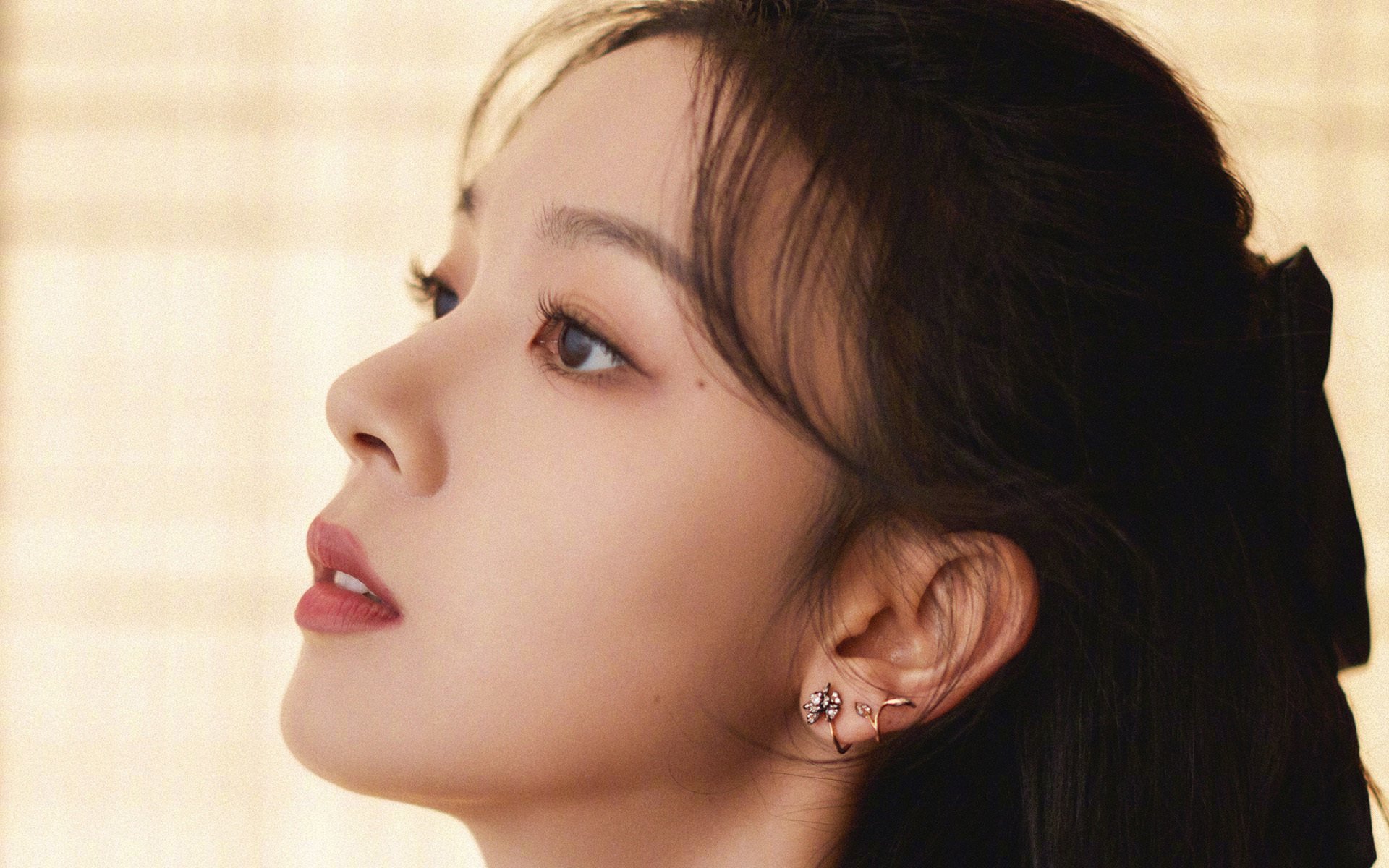 福克斯闪耀成为胜负手,湖人队正面击溃广东队迎胜利