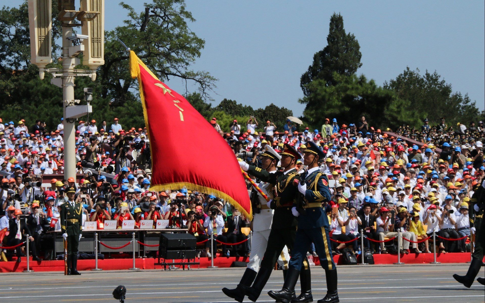 pg电子娱乐-篮球双响炮，新疆队力克上海队，拉文世界杯赛场独领风骚