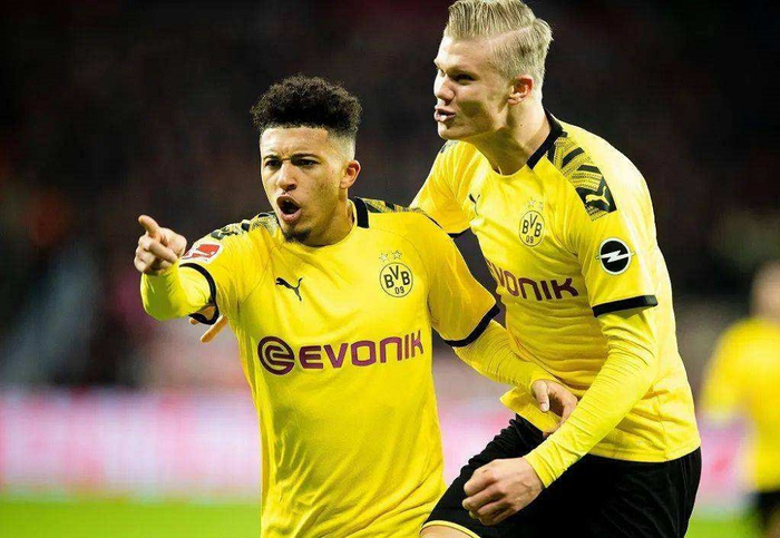 克罗地亚对阵莱比锡红牛，格纳布里个人能力完全展现