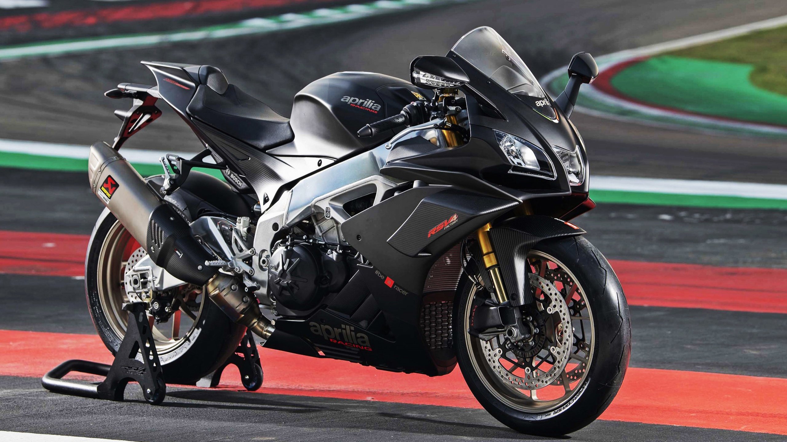 pg电子试玩网-欧冠半决赛之夜，戈麦斯在聚光灯下的完美蜕变